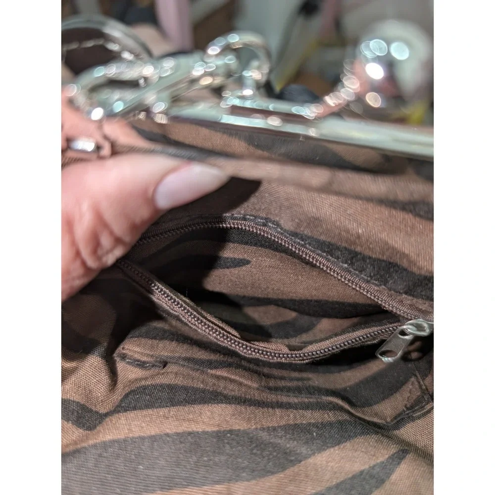 Y2K Small Zebra Pattern Bag with Silver Chain Clasp‎ & Rhinestone Floral Accent